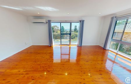 Elevated Lifestyle in Nelson Bay – Stylish Residence with Home Office - Photo 2