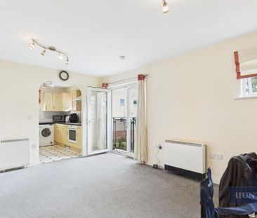 1 bedroom in a house share to rent - Photo 3