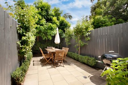 Style and Tranquility with Period Charm - Photo 2