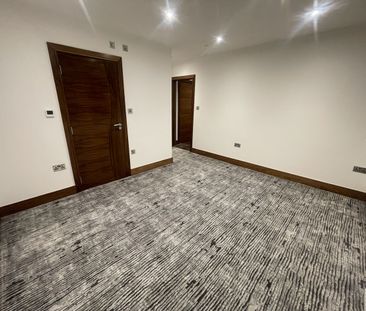 3 Bed Flat, Scarbrook Road, CR0 - Photo 4