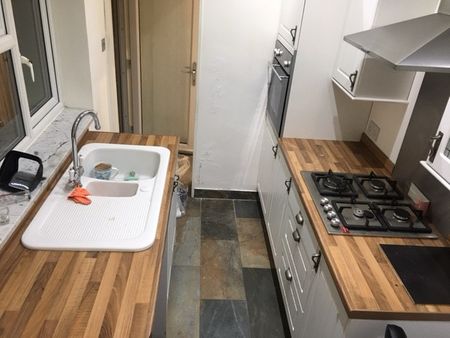 2 Bed Terraced House in Rural Vale, Northfleet - Photo 3