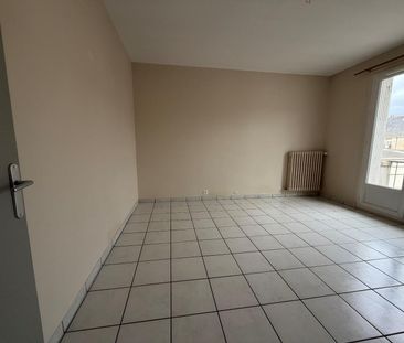 Location appartement 3 pièces 79.4 m2 à Tours - Photo 2