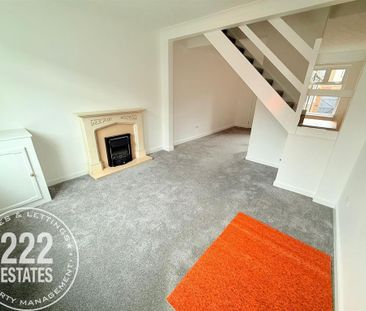 3 bedroom terraced house to rent - Photo 2