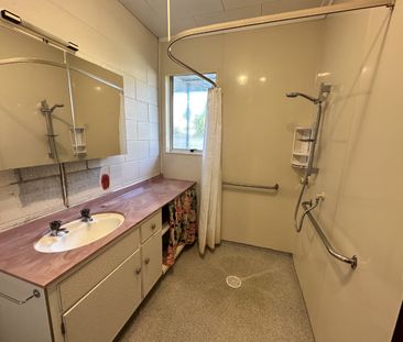 2 Bedroom Hamilton East Unit - Photo 6