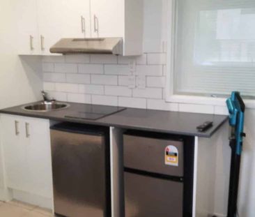 2 bed room unit - 3 mins walking distance to AUT / Korean supermark... - Photo 1