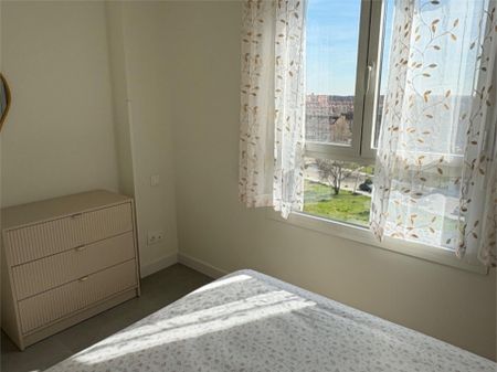 Ático de alquiler en Avenida Juan XXIII, 5, Solagua - Photo 4