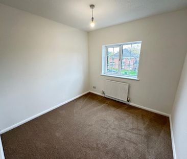 2 bedroom end of terrace house to rent - Photo 5