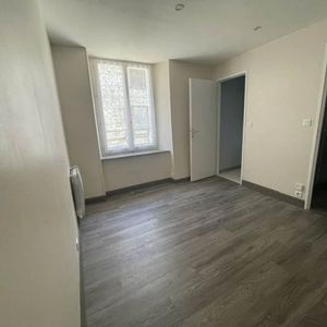 Appartement à louer, 2 pièces - Massiac 15500 - Photo 2