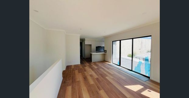 Brand New Four Bedroom Townhouse - Disabled Access and Bathroom - Photo 1