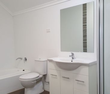 MODERN 3-BEDROOM + STUDY ROOM TOWNHOUSE FOR RENT - Photo 2