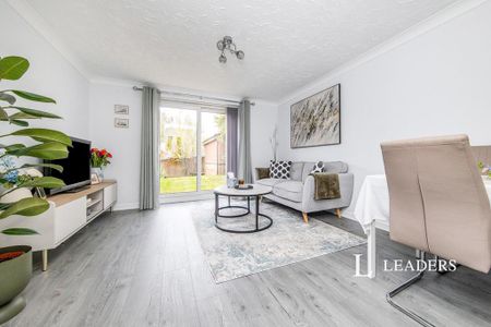 2 bedroom semi-detached house to rent - Photo 5