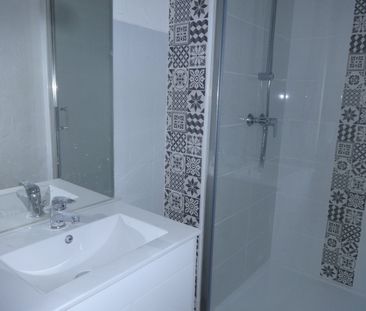 Location Appartement 3 pièces 73m² NIMES 30000 - Photo 5