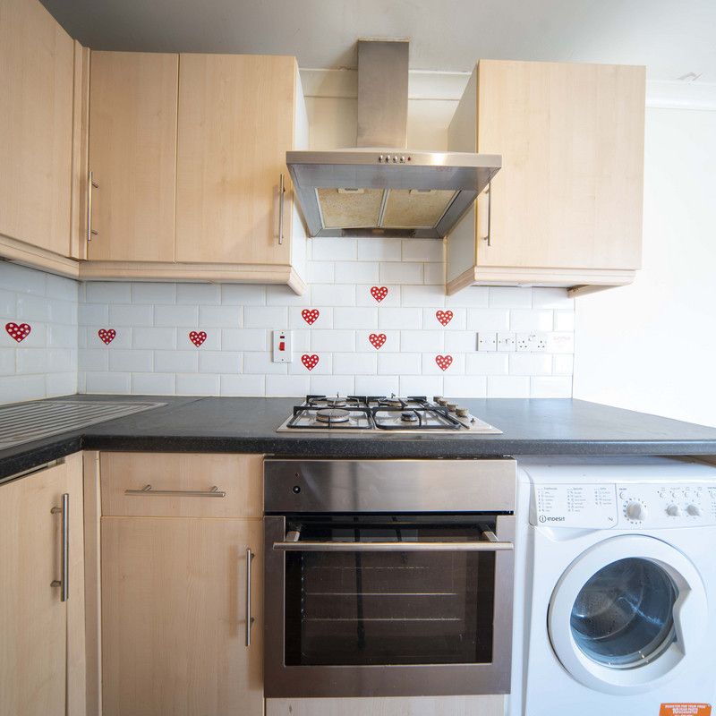 Dames Road, London, E7 - Photo 1