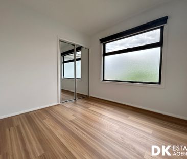 Brand New 3 Bedroom Townhouse - Photo 3