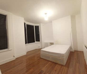 2 Bed Flat, Goodall Road, E11 - Photo 5