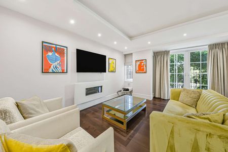 A modern two bedroom 2 bathroom apartment with a private terrace - Photo 5
