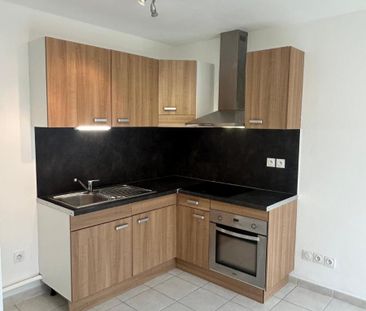 Location Appartement 2 pièces 38m² BRIGNOLES 83170 - Photo 3