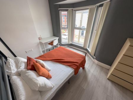 4 bedroom terraced house to rent - Photo 2