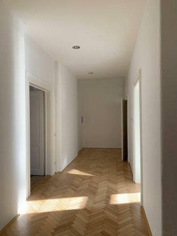 GroßzügigerTop-Altbau nächst Geidorfplatz mit Parkplätzen - Photo 2