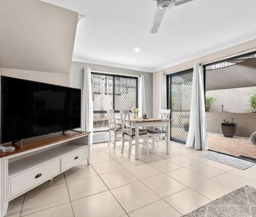 3-Bedroom Townhouse in Oxenford – Comfort & Convenience! - Photo 1