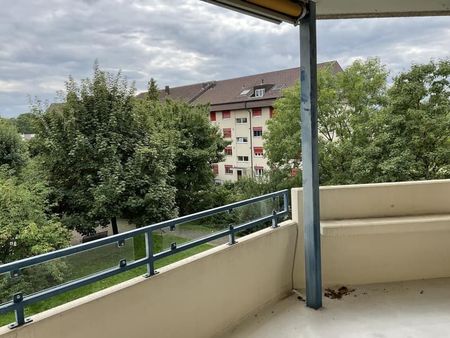 "Wohnung im Grünen mit 2 Balkonen in der nähe vom Bahnhof und Einkaufsm" - Foto 2