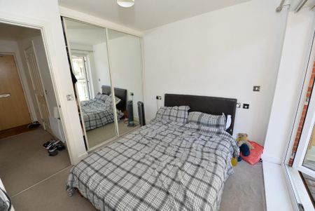 1 bedroom flat to rent - Photo 4
