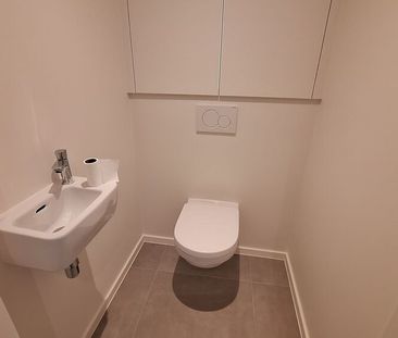 Woning met 3 slaapkamers, ruime garage en koer in hartje Poperinge. - Foto 6