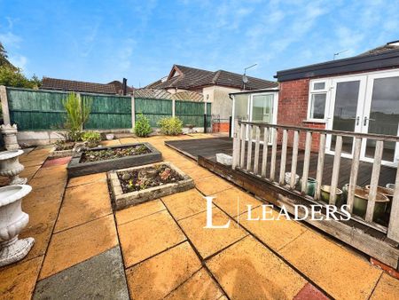 3 bedroom bungalow to rent - Photo 2
