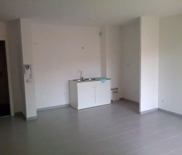 location Appartement T2 DE 46.9m² À LA SEYNE SUR MER - Photo 3