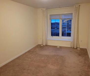 For Lease - 2441 Greenwich Drive Unit# 13, Oakville, Ontario - Photo 3