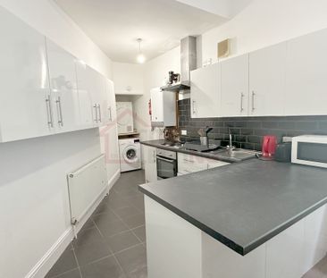 6 Bedroom Flat - Photo 4