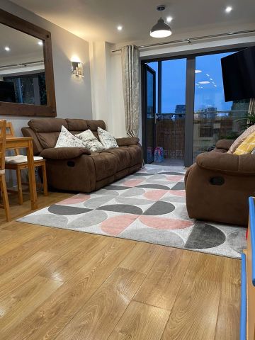 2 Bed Flat, Turner Street, E16 - Photo 2