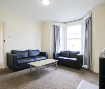 4 bedroom property to rent - Photo 2