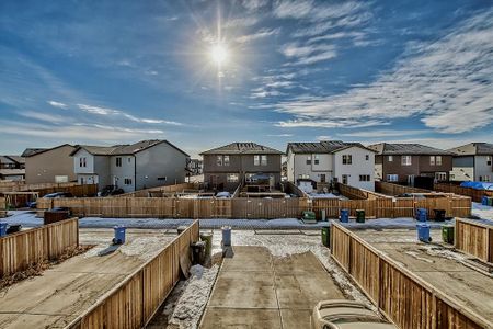 561 Savanna Boulevard Northeast, Calgary - Photo 2