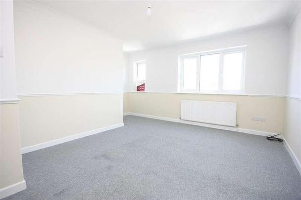 The Finches, Weymouth, DT3 - Photo 1