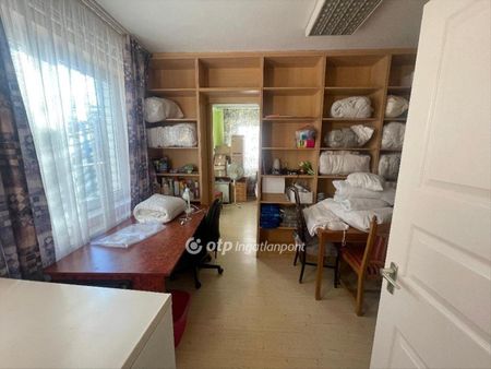 Kiadó átlagos állapotú lakás - Nyíregyháza - Photo 5