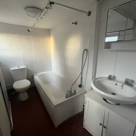 High Road, Great Yarmouth, Gorleston - Photo 4