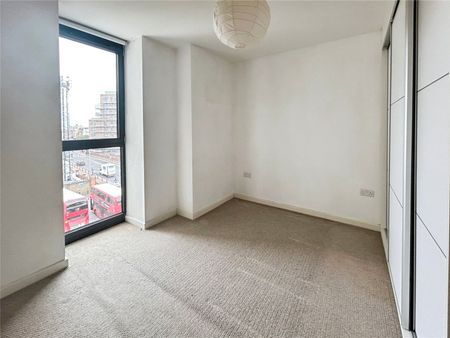 St. John’s Hill, London, SW11 1AD - Photo 4