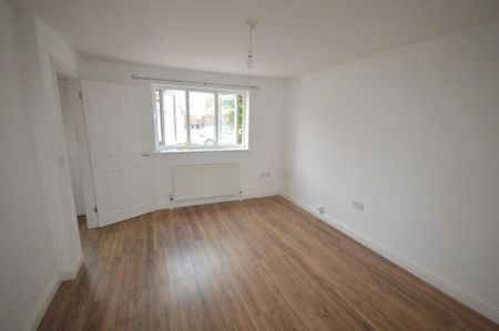 3 bedroom detached house to rent - Photo 4