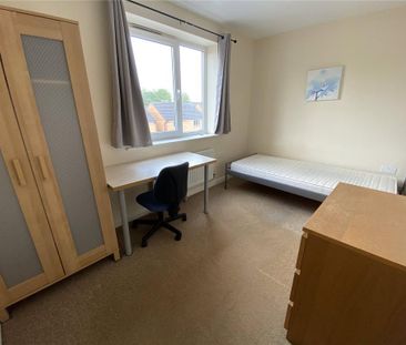 4 bedroom terraced house to rent - Photo 3