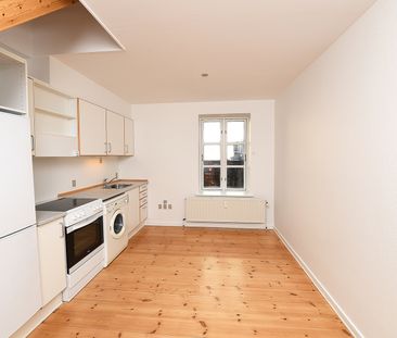 Hyggelig lejlighed midt i Aalborgs pulserende liv - Foto 1