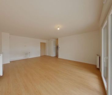 Location Appartement 3 pièces 63m² POITIERS 86000 - Photo 2