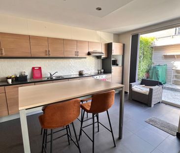 Halfopen woning met 3 slaapkamers en garage te huur te Roeselare - Foto 4