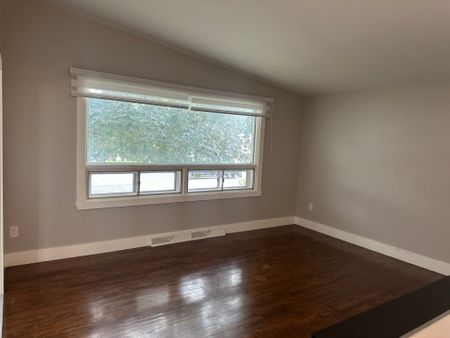 Maison de plain-pied à louer - Longueuil (Greenfield Park) - Photo 2