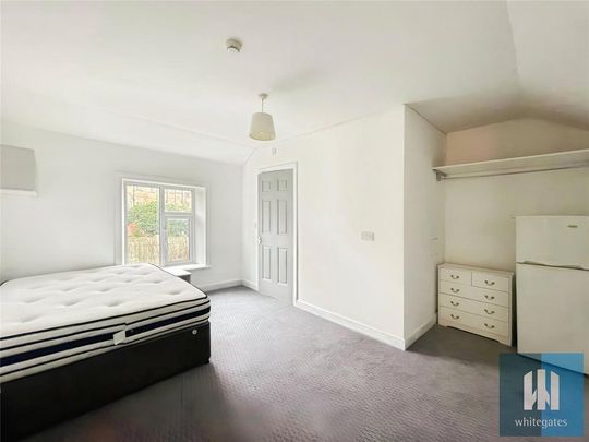 1 bedroom in a house share to rent - Photo 1