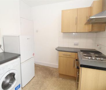 3 bedroom flat to rent - Photo 1