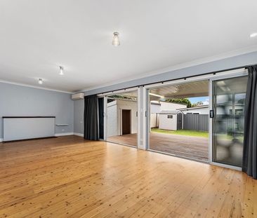 Charming Corrimal Cottage In Quiet Locale - Photo 4