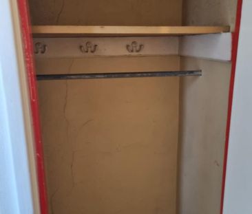 1 bedroom in a flat share to rent - Photo 2