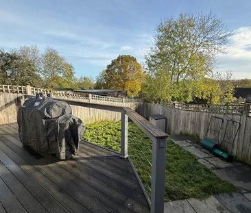 Woodside Road, Guildford - 3 bedrooms Property for lettings - Seymours - Photo 2