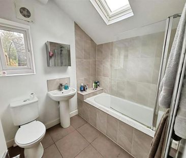 3 bedroom terraced house to rent - Photo 6